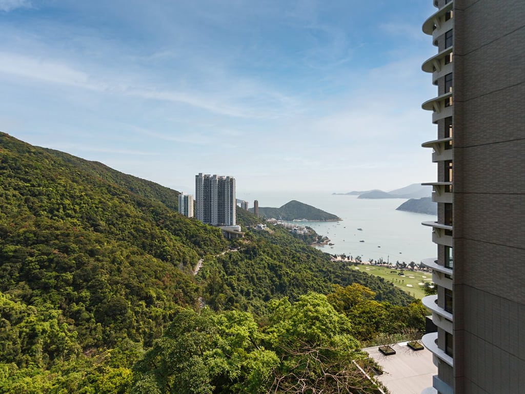 https://img.propertyraptor.com/cdn-cgi/imagedelivery/KD5bF_AFL0JDTbKLWF7z9g/ap8/ap8_001/hornet/prp/img/a3f459da764de5fc2766e374aa2748e7.jpg/public