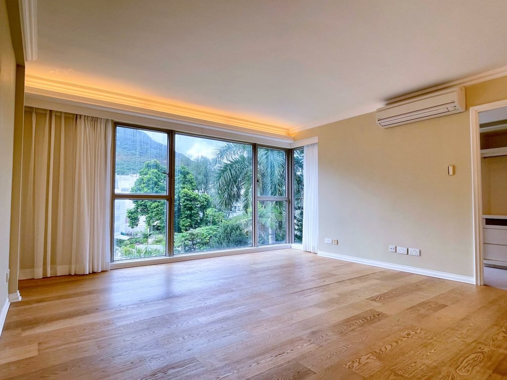 https://img.propertyraptor.com/cdn-cgi/imagedelivery/KD5bF_AFL0JDTbKLWF7z9g/ap8/ap8_001/hornet/prp/img/a3fa4dde9fd4f32a727de07963486c1f.jpg/public