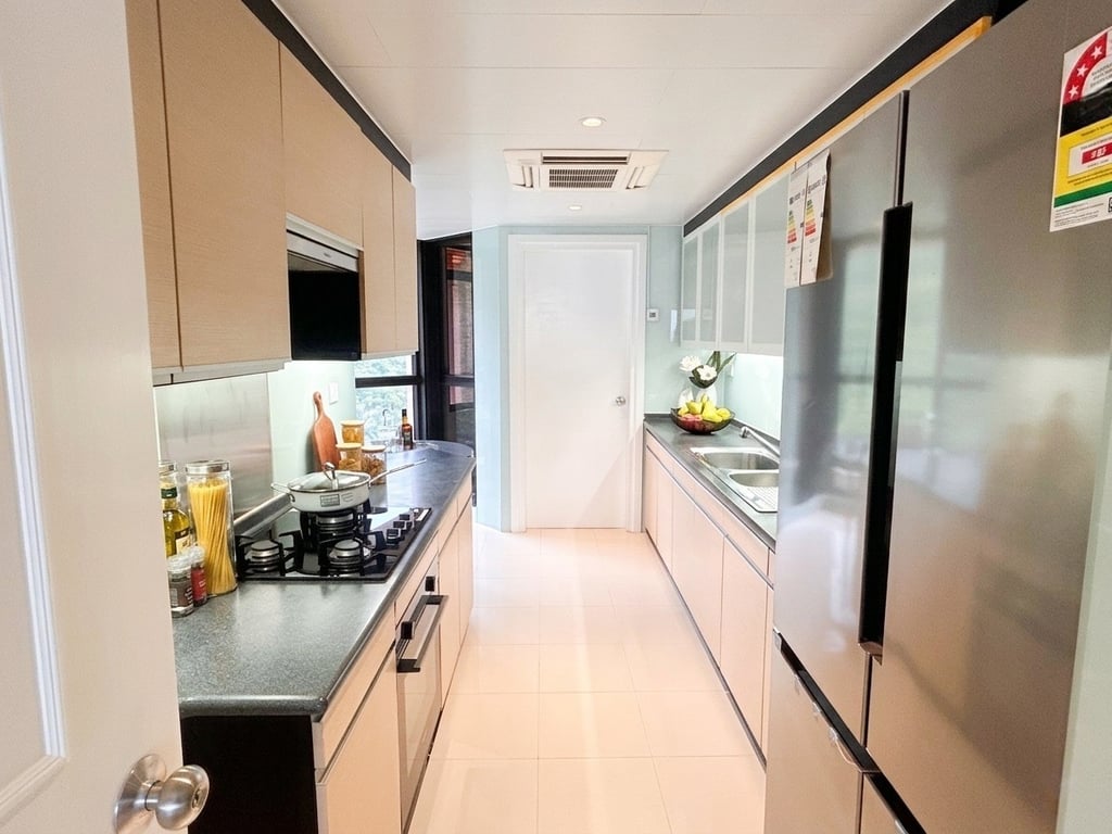 https://img.propertyraptor.com/cdn-cgi/imagedelivery/KD5bF_AFL0JDTbKLWF7z9g/ap8/ap8_001/hornet/prp/img/a418ad315bd253864f3d9d2dbe0db173-wtm.jpg/public