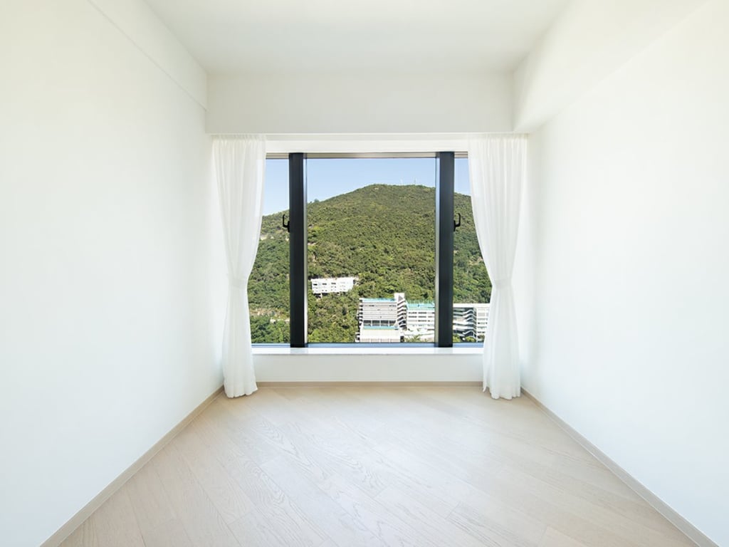 https://img.propertyraptor.com/cdn-cgi/imagedelivery/KD5bF_AFL0JDTbKLWF7z9g/ap8/ap8_001/hornet/prp/img/a43659c36b311e2d2eb153b09cba8bbd.jpg/public