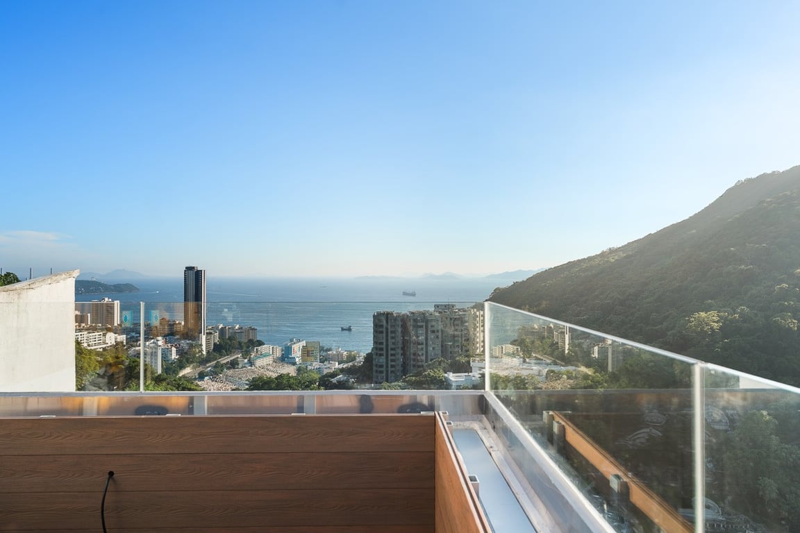 https://img.propertyraptor.com/cdn-cgi/imagedelivery/KD5bF_AFL0JDTbKLWF7z9g/ap8/ap8_001/hornet/prp/img/a447e3909d46c8e38369a7b199588110-wtm.jpg/public