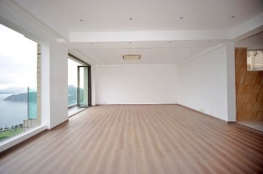 https://img.propertyraptor.com/cdn-cgi/imagedelivery/KD5bF_AFL0JDTbKLWF7z9g/ap8/ap8_001/hornet/prp/img/a44b30cf00c7db80fd5734f0e304691c-wtm.jpg/public