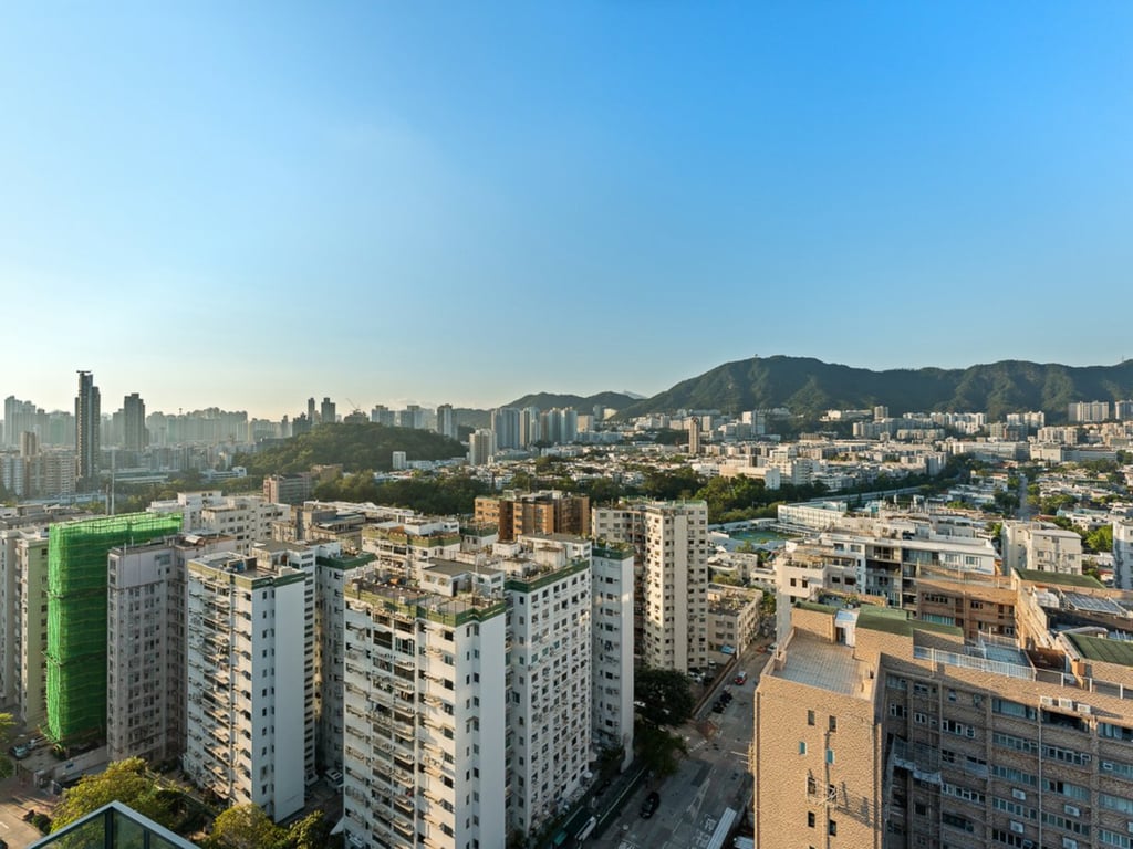 https://img.propertyraptor.com/cdn-cgi/imagedelivery/KD5bF_AFL0JDTbKLWF7z9g/ap8/ap8_001/hornet/prp/img/a47daf3439c221a09d1e7715a2f9a534-wtm.jpg/public