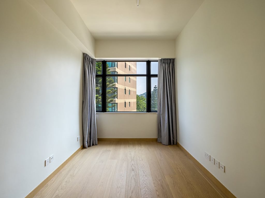 https://img.propertyraptor.com/cdn-cgi/imagedelivery/KD5bF_AFL0JDTbKLWF7z9g/ap8/ap8_001/hornet/prp/img/a491eee7f78e4e5d442ef45ecc56f116.jpg/public