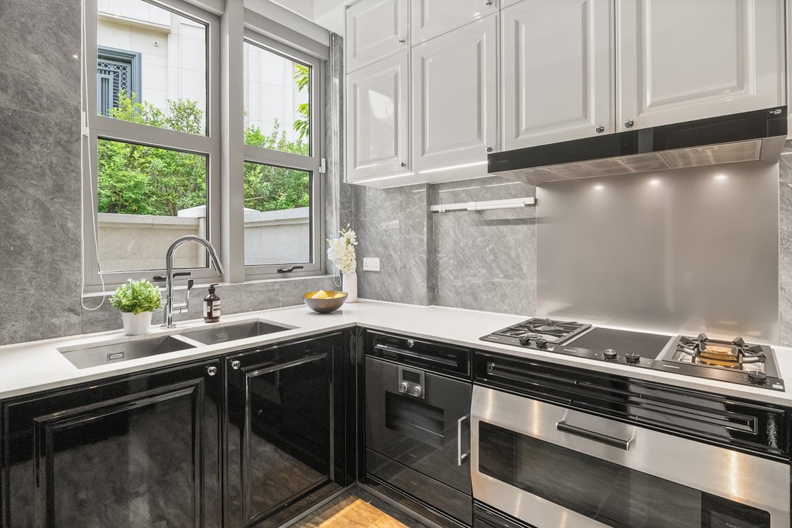 https://img.propertyraptor.com/cdn-cgi/imagedelivery/KD5bF_AFL0JDTbKLWF7z9g/ap8/ap8_001/hornet/prp/img/a4a9922aa25de59187ed26ed5335b471-wtm.jpg/public