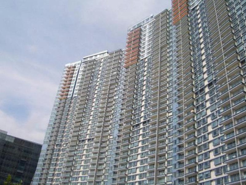 https://img.propertyraptor.com/cdn-cgi/imagedelivery/KD5bF_AFL0JDTbKLWF7z9g/ap8/ap8_001/hornet/prp/img/a4aaadc76fd2f6419f4e4b394ce0954b.jpg/public