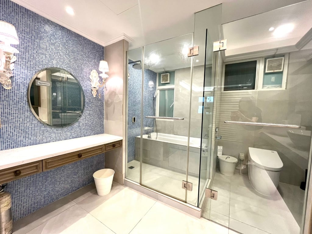 https://img.propertyraptor.com/cdn-cgi/imagedelivery/KD5bF_AFL0JDTbKLWF7z9g/ap8/ap8_001/hornet/prp/img/a4c6818bb4b570a675a7a88e1e74d1aa-wtm.jpg/public