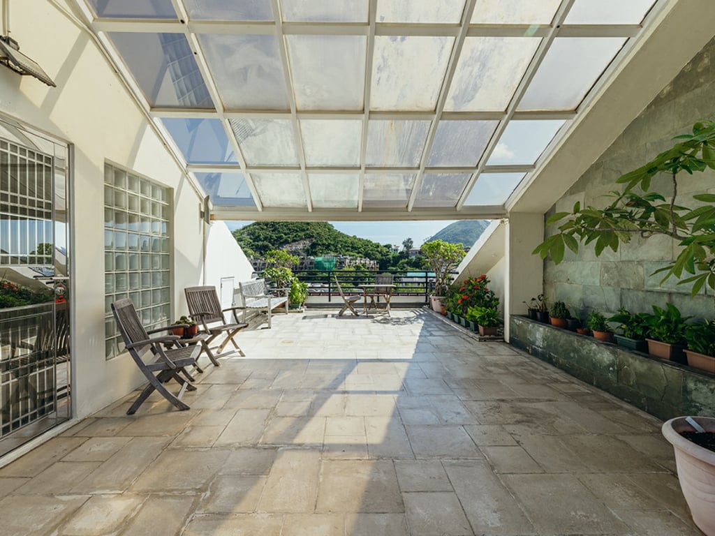 https://img.propertyraptor.com/cdn-cgi/imagedelivery/KD5bF_AFL0JDTbKLWF7z9g/ap8/ap8_001/hornet/prp/img/a4dbc54996ec575f4a664d114584fc3d.jpg/public