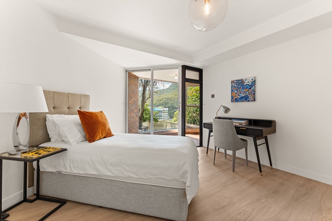 https://img.propertyraptor.com/cdn-cgi/imagedelivery/KD5bF_AFL0JDTbKLWF7z9g/ap8/ap8_001/hornet/prp/img/a4f13b60ba9cd92baf58f064a30f54dd-wtm.jpg/public