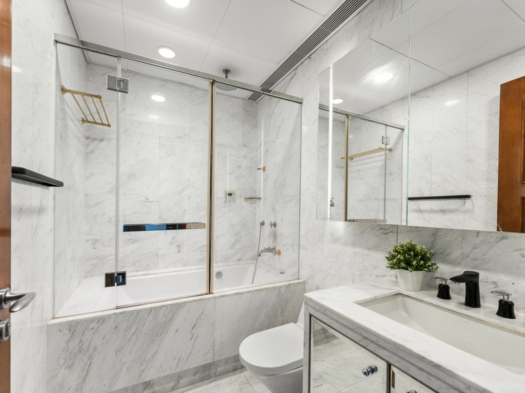 https://img.propertyraptor.com/cdn-cgi/imagedelivery/KD5bF_AFL0JDTbKLWF7z9g/ap8/ap8_001/hornet/prp/img/a50b6567bb5b9ccb0658eb9269f7ba7b-wtm.jpg/public