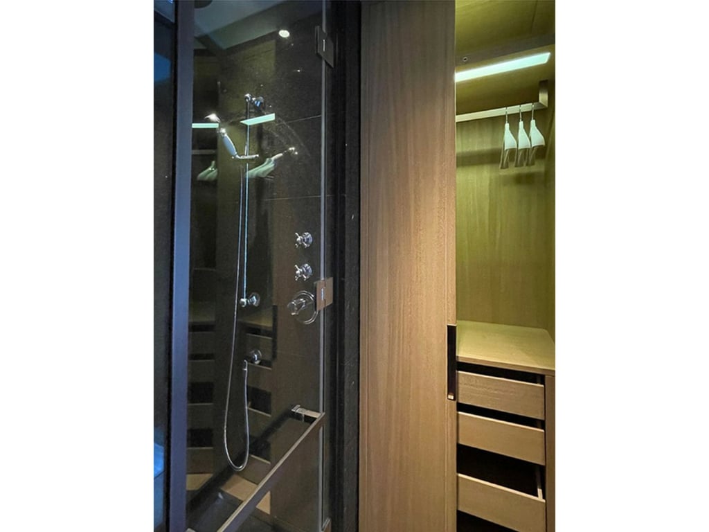 https://img.propertyraptor.com/cdn-cgi/imagedelivery/KD5bF_AFL0JDTbKLWF7z9g/ap8/ap8_001/hornet/prp/img/a56a7a8ec6827566f392911d839342fc-wtm.jpg/public