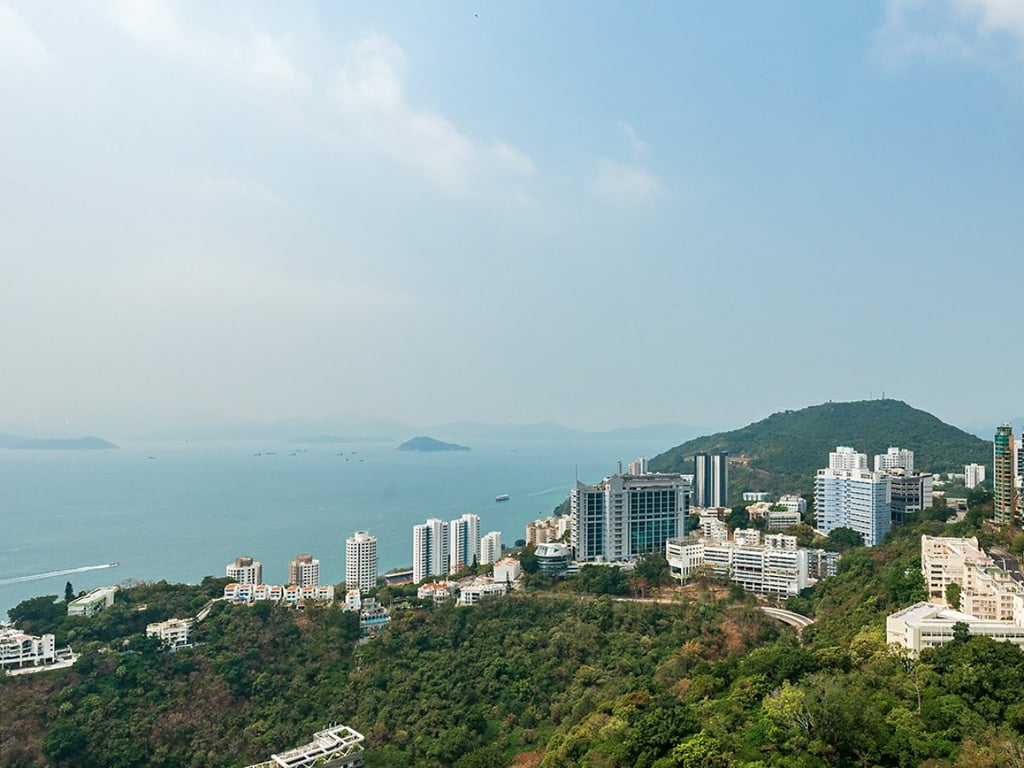 https://img.propertyraptor.com/cdn-cgi/imagedelivery/KD5bF_AFL0JDTbKLWF7z9g/ap8/ap8_001/hornet/prp/img/a60339e8935e7e3a9448ed74b2dff052.jpg/public