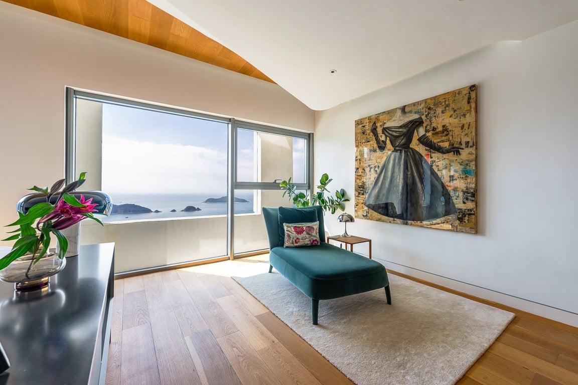 https://img.propertyraptor.com/cdn-cgi/imagedelivery/KD5bF_AFL0JDTbKLWF7z9g/ap8/ap8_001/hornet/prp/img/a676001963ca3687a45319d13bf4a350-wtm.jpg/public