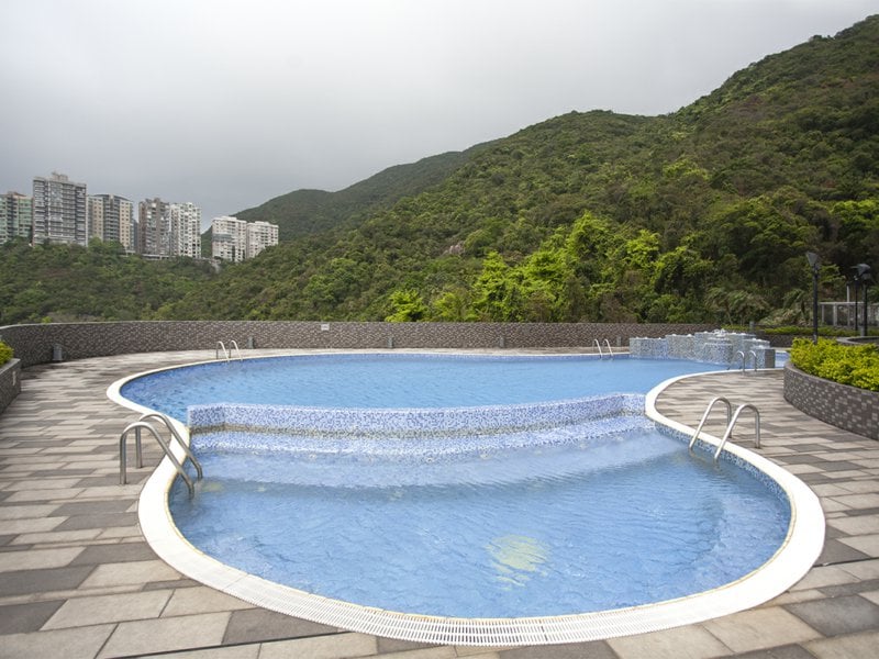 https://img.propertyraptor.com/cdn-cgi/imagedelivery/KD5bF_AFL0JDTbKLWF7z9g/ap8/ap8_001/hornet/prp/img/a69ce167abeba48a0f7de28d1c1507c7.jpg/public