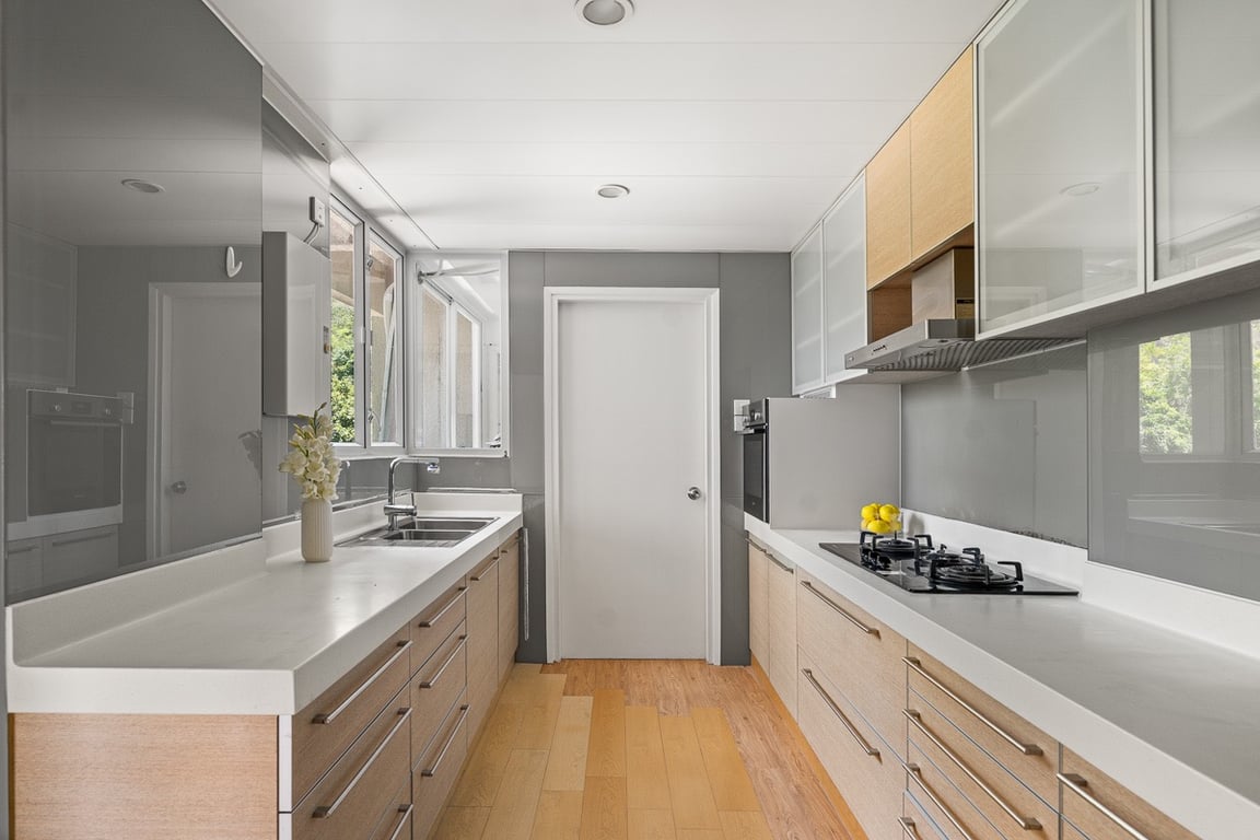 https://img.propertyraptor.com/cdn-cgi/imagedelivery/KD5bF_AFL0JDTbKLWF7z9g/ap8/ap8_001/hornet/prp/img/a6dfc0a4f9c992fe1c9753417268d85f-wtm.jpg/public