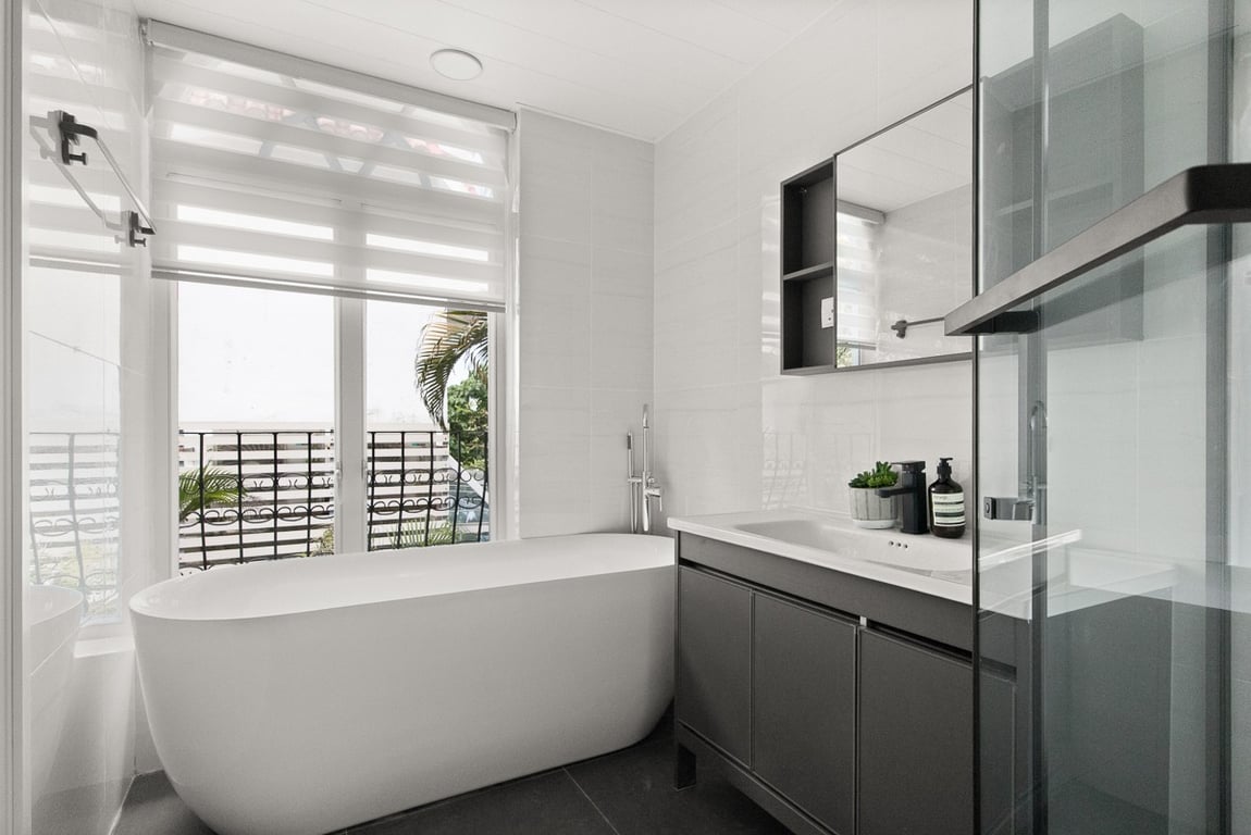 https://img.propertyraptor.com/cdn-cgi/imagedelivery/KD5bF_AFL0JDTbKLWF7z9g/ap8/ap8_001/hornet/prp/img/a6e7eb2a3baa81792ff477268d7dab75-wtm.jpg/public