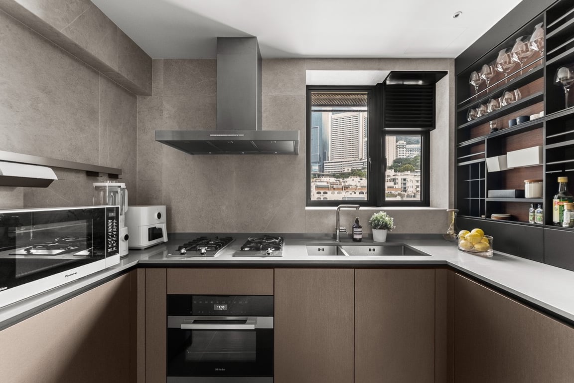 https://img.propertyraptor.com/cdn-cgi/imagedelivery/KD5bF_AFL0JDTbKLWF7z9g/ap8/ap8_001/hornet/prp/img/a70e8ce3af79df06b27c677baf65049f-wtm.jpg/public