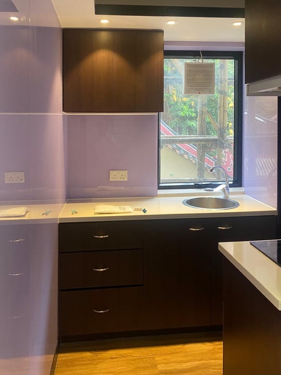 https://img.propertyraptor.com/cdn-cgi/imagedelivery/KD5bF_AFL0JDTbKLWF7z9g/ap8/ap8_001/hornet/prp/img/a77bea1c0c3c5ff267dfff58555756b6-wtm.jpg/public