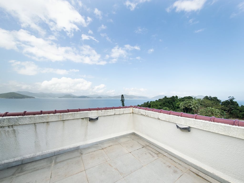 https://img.propertyraptor.com/cdn-cgi/imagedelivery/KD5bF_AFL0JDTbKLWF7z9g/ap8/ap8_001/hornet/prp/img/a78620e29c563cc89196493246f2af6e.jpg/public