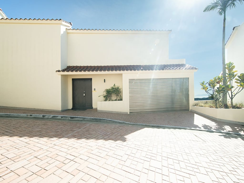 https://img.propertyraptor.com/cdn-cgi/imagedelivery/KD5bF_AFL0JDTbKLWF7z9g/ap8/ap8_001/hornet/prp/img/a7dd57167d7ed54d6e8b506bfaf62698.jpg/public