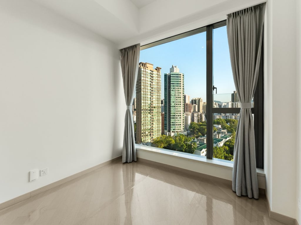 233 Prince Edward Road West
