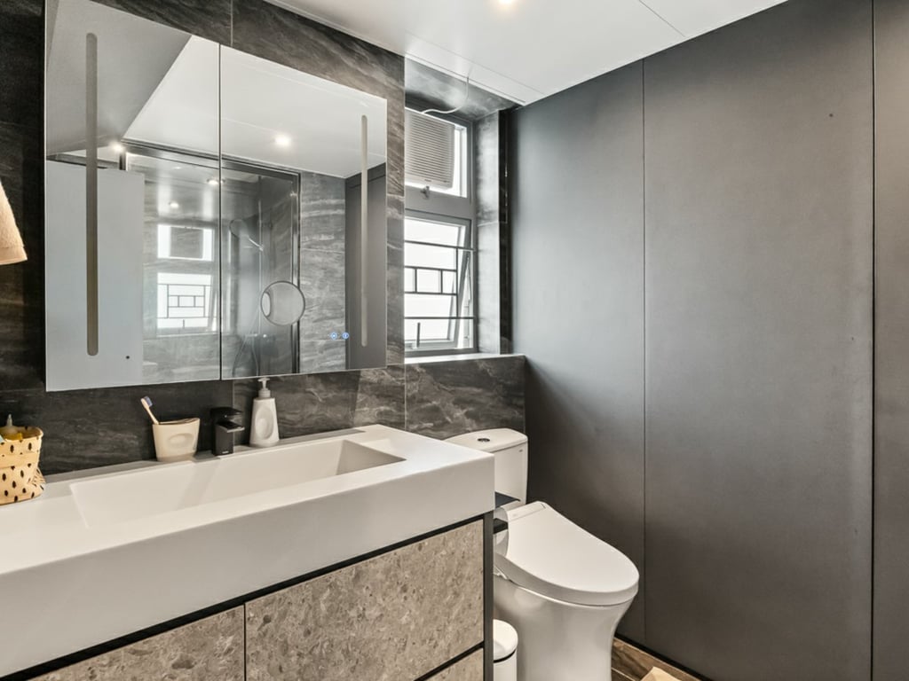 https://img.propertyraptor.com/cdn-cgi/imagedelivery/KD5bF_AFL0JDTbKLWF7z9g/ap8/ap8_001/hornet/prp/img/a80c71fb5b328b90bbac5ed4d716e72c-wtm.jpg/public