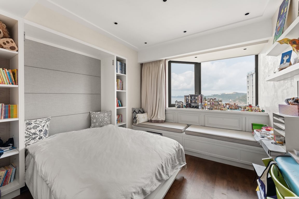 https://img.propertyraptor.com/cdn-cgi/imagedelivery/KD5bF_AFL0JDTbKLWF7z9g/ap8/ap8_001/hornet/prp/img/a8167bf2cb2512d693501504f830bee2-wtm.jpg/public