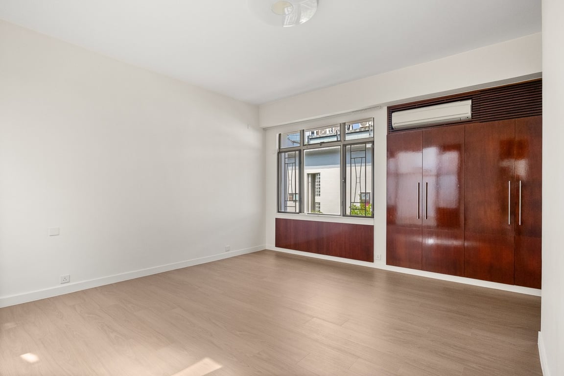 https://img.propertyraptor.com/cdn-cgi/imagedelivery/KD5bF_AFL0JDTbKLWF7z9g/ap8/ap8_001/hornet/prp/img/a840886495a3444d8ccf4bff98743d44-wtm.jpg/public