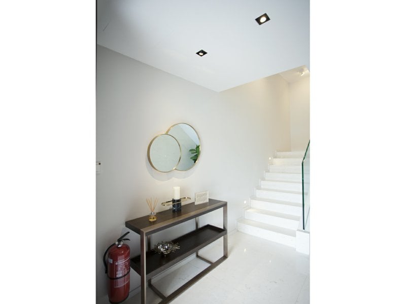 https://img.propertyraptor.com/cdn-cgi/imagedelivery/KD5bF_AFL0JDTbKLWF7z9g/ap8/ap8_001/hornet/prp/img/a841381ab5e6f0bf6f38d6a44d587b93.jpg/public