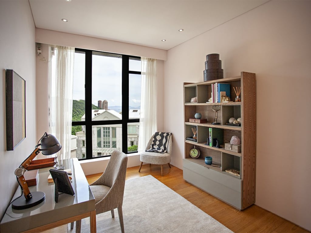 https://img.propertyraptor.com/cdn-cgi/imagedelivery/KD5bF_AFL0JDTbKLWF7z9g/ap8/ap8_001/hornet/prp/img/a866b38980d4ecbfbdd0ce1d758b8bb7.jpg/public