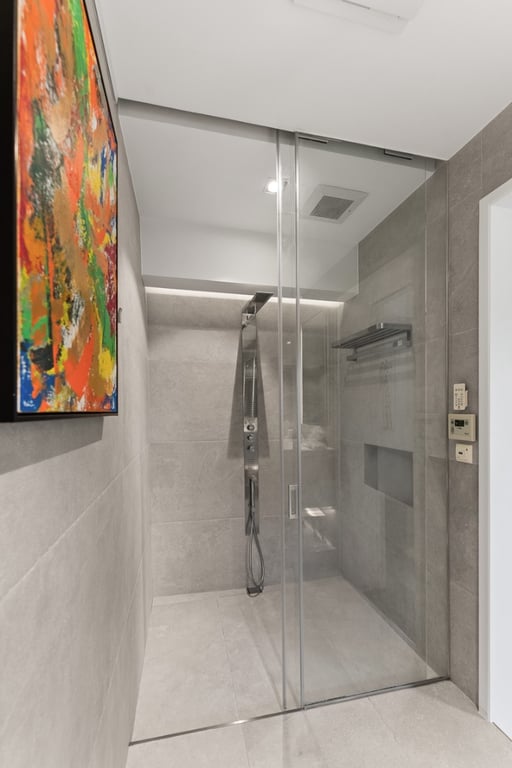 https://img.propertyraptor.com/cdn-cgi/imagedelivery/KD5bF_AFL0JDTbKLWF7z9g/ap8/ap8_001/hornet/prp/img/a86ac213f798c5d637c1d0e110b2b45d-wtm.jpg/public