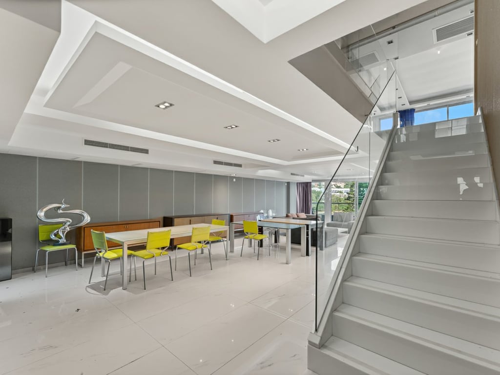 https://img.propertyraptor.com/cdn-cgi/imagedelivery/KD5bF_AFL0JDTbKLWF7z9g/ap8/ap8_001/hornet/prp/img/a877fb3b378dcf99deecec3e30f545b4-wtm.jpg/public