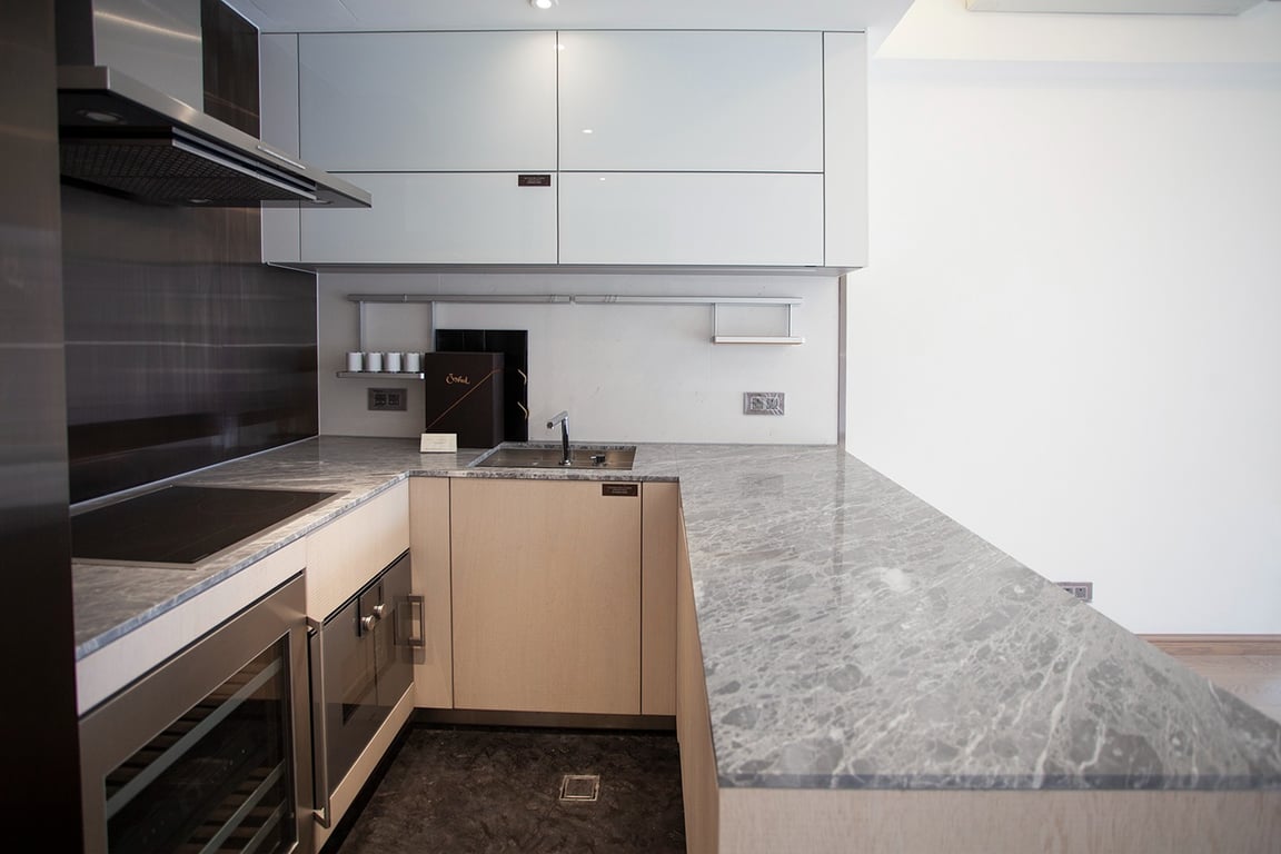 https://img.propertyraptor.com/cdn-cgi/imagedelivery/KD5bF_AFL0JDTbKLWF7z9g/ap8/ap8_001/hornet/prp/img/a8ed20390d9ef26f352d3315d915666e-wtm.jpg/public