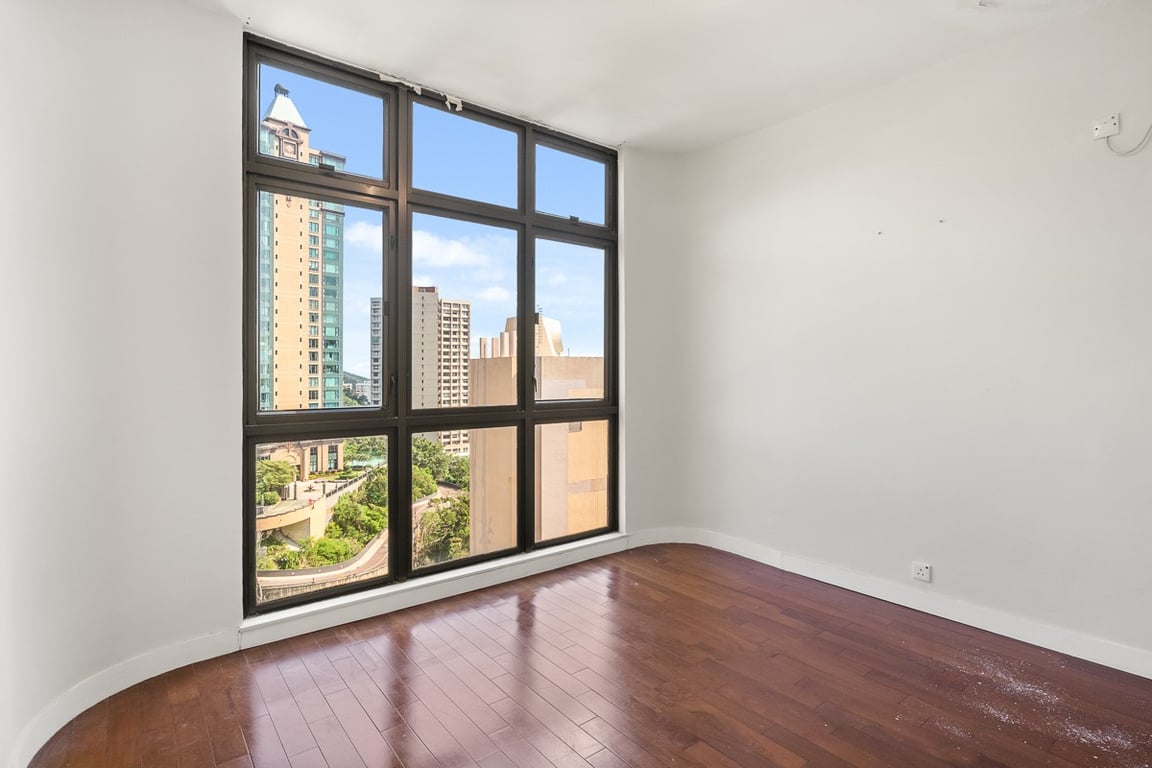 https://img.propertyraptor.com/cdn-cgi/imagedelivery/KD5bF_AFL0JDTbKLWF7z9g/ap8/ap8_001/hornet/prp/img/a8fc190266d093169ab5f10cbfb7fdbc-wtm.jpg/public
