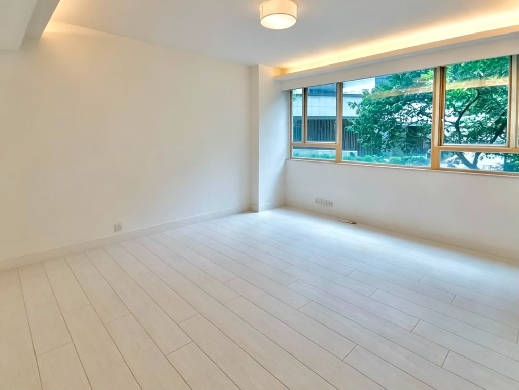 https://img.propertyraptor.com/cdn-cgi/imagedelivery/KD5bF_AFL0JDTbKLWF7z9g/ap8/ap8_001/hornet/prp/img/a96d1a19819171799ce83eebba247d1b-wtm.jpg/public