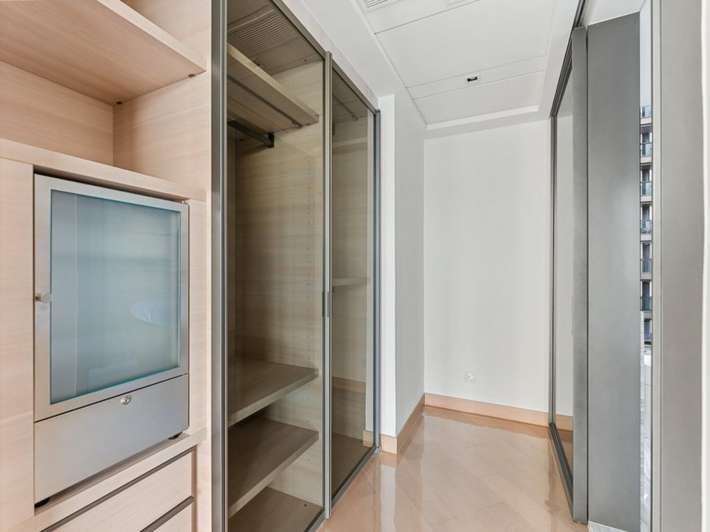 https://img.propertyraptor.com/cdn-cgi/imagedelivery/KD5bF_AFL0JDTbKLWF7z9g/ap8/ap8_001/hornet/prp/img/a97fb874debc7a2ec0a854b9a5cad633-wtm.jpg/public