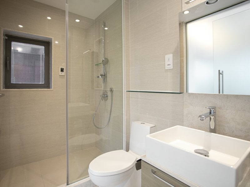 https://img.propertyraptor.com/cdn-cgi/imagedelivery/KD5bF_AFL0JDTbKLWF7z9g/ap8/ap8_001/hornet/prp/img/a999dd24ebf6fe97e3fb8a3914490b9d.jpg/public