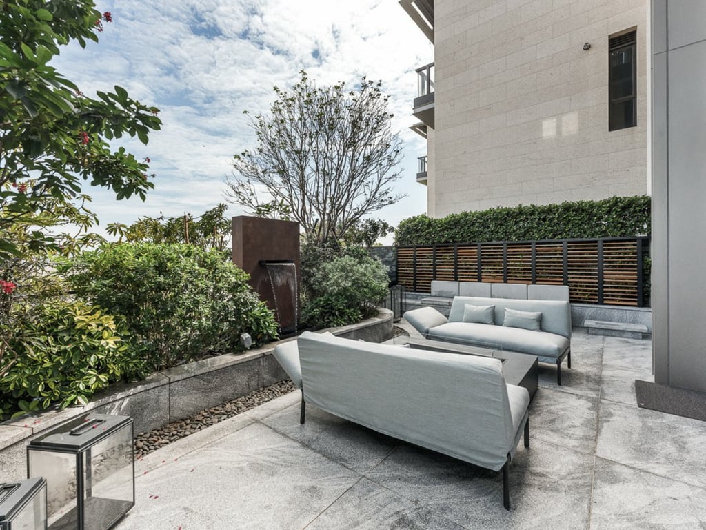 https://img.propertyraptor.com/cdn-cgi/imagedelivery/KD5bF_AFL0JDTbKLWF7z9g/ap8/ap8_001/hornet/prp/img/a9f14cdea88835af43e5f90da750b17e-wtm.jpg/public