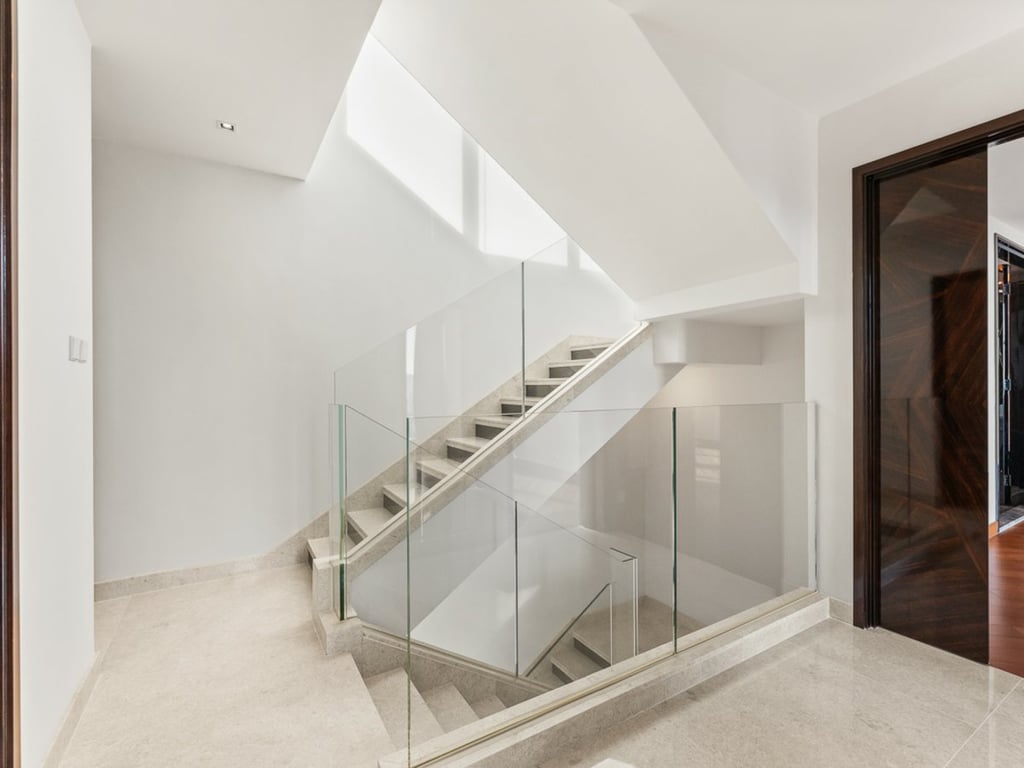 https://img.propertyraptor.com/cdn-cgi/imagedelivery/KD5bF_AFL0JDTbKLWF7z9g/ap8/ap8_001/hornet/prp/img/aa26f5acbac707f110d8aefbd7beb477-wtm.jpg/public