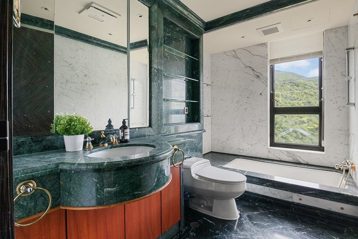 https://img.propertyraptor.com/cdn-cgi/imagedelivery/KD5bF_AFL0JDTbKLWF7z9g/ap8/ap8_001/hornet/prp/img/aa312058626b47c6077ed5e149db3c99-wtm.jpg/public