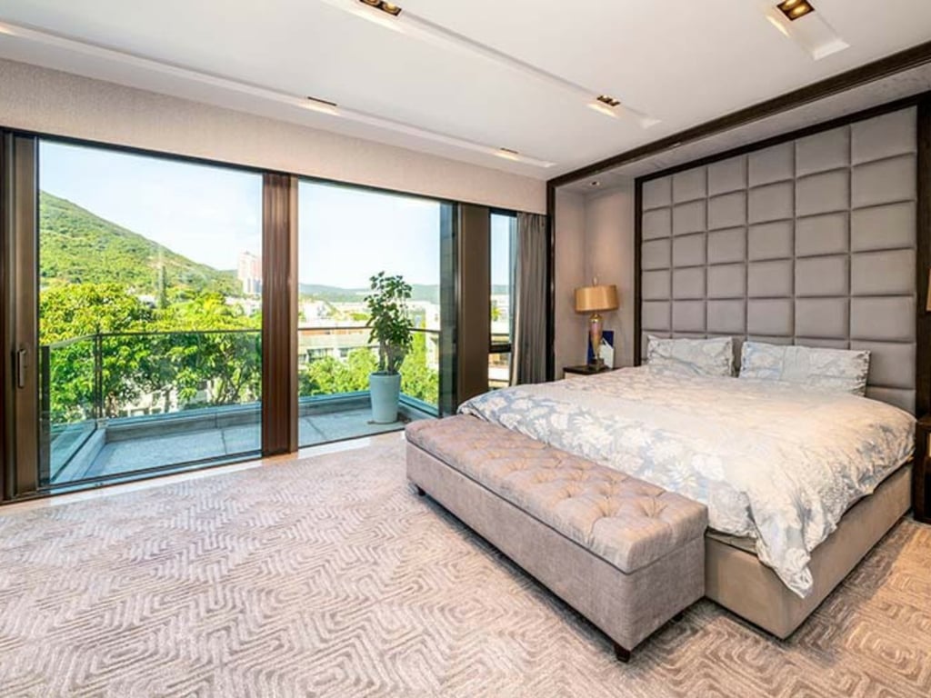 https://img.propertyraptor.com/cdn-cgi/imagedelivery/KD5bF_AFL0JDTbKLWF7z9g/ap8/ap8_001/hornet/prp/img/aa31684d25635d8fe51a989fb3f2e230.jpg/public