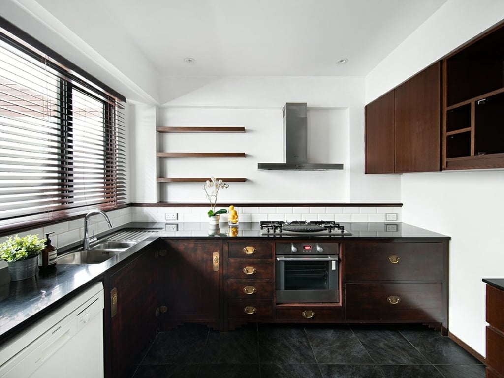 https://img.propertyraptor.com/cdn-cgi/imagedelivery/KD5bF_AFL0JDTbKLWF7z9g/ap8/ap8_001/hornet/prp/img/aa57acf8275e37827ed7ad319b992d93.jpg/public