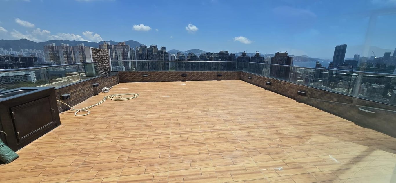 https://img.propertyraptor.com/cdn-cgi/imagedelivery/KD5bF_AFL0JDTbKLWF7z9g/ap8/ap8_001/hornet/prp/img/aa77e7cd8baf8be4f262523bbe646659-wtm.jpg/public