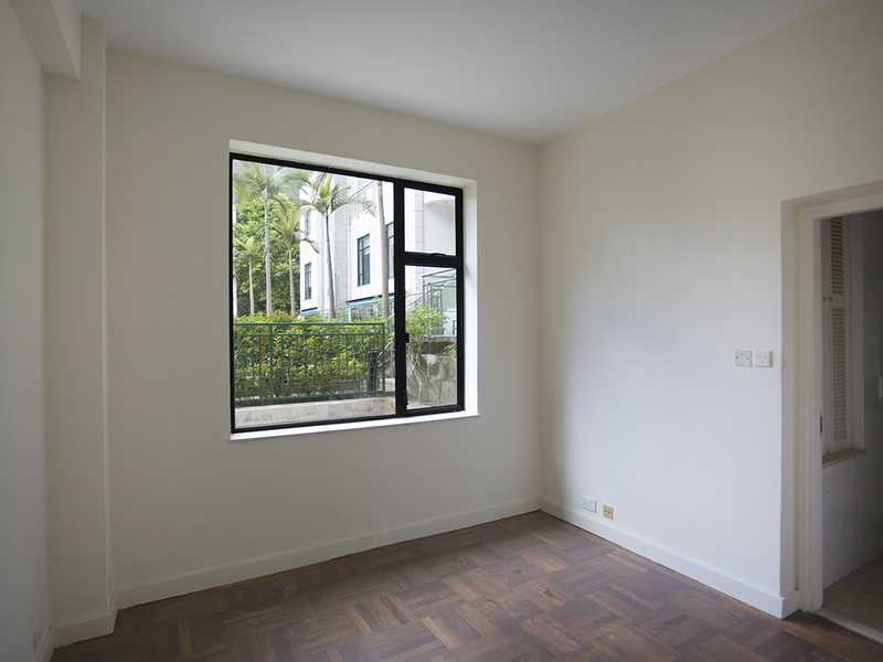 https://img.propertyraptor.com/cdn-cgi/imagedelivery/KD5bF_AFL0JDTbKLWF7z9g/ap8/ap8_001/hornet/prp/img/aad8952901d630e2a90db97981b41197.jpg/public