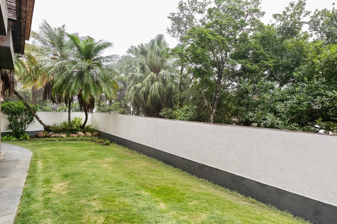 https://img.propertyraptor.com/cdn-cgi/imagedelivery/KD5bF_AFL0JDTbKLWF7z9g/ap8/ap8_001/hornet/prp/img/aadfad112ffe868d0c10d505c2e39d48-wtm.jpg/public