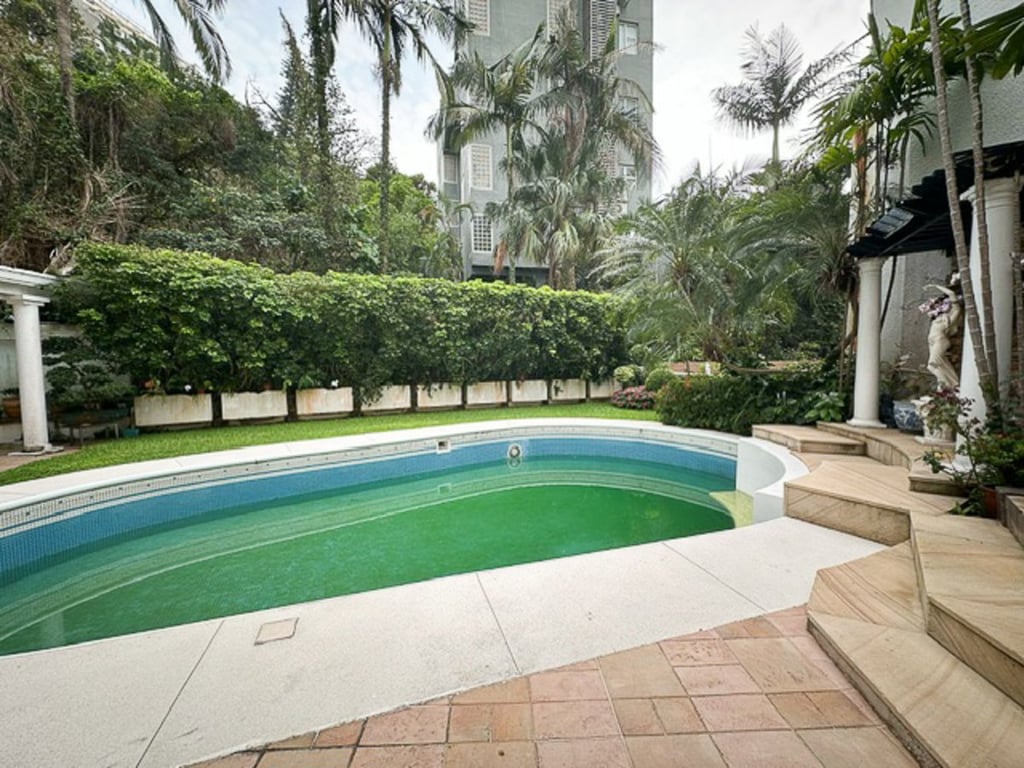 https://img.propertyraptor.com/cdn-cgi/imagedelivery/KD5bF_AFL0JDTbKLWF7z9g/ap8/ap8_001/hornet/prp/img/aae4f24a85e3e360362d22c278b2aca9.jpg/public