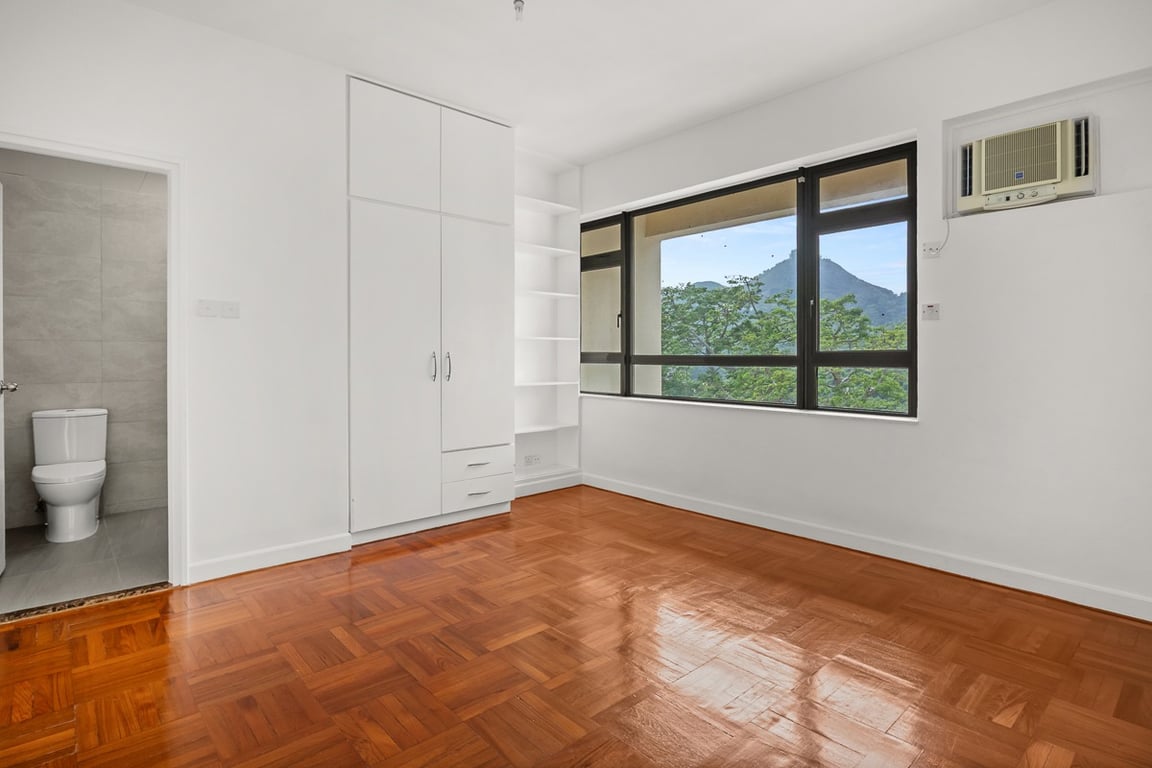 https://img.propertyraptor.com/cdn-cgi/imagedelivery/KD5bF_AFL0JDTbKLWF7z9g/ap8/ap8_001/hornet/prp/img/ab003316abc7acddb999206aae7c82b9-wtm.jpg/public