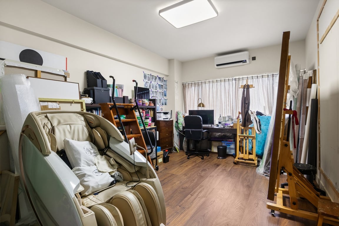 https://img.propertyraptor.com/cdn-cgi/imagedelivery/KD5bF_AFL0JDTbKLWF7z9g/ap8/ap8_001/hornet/prp/img/ab5135453211925e1a7721a4be6e92b3-wtm.jpg/public