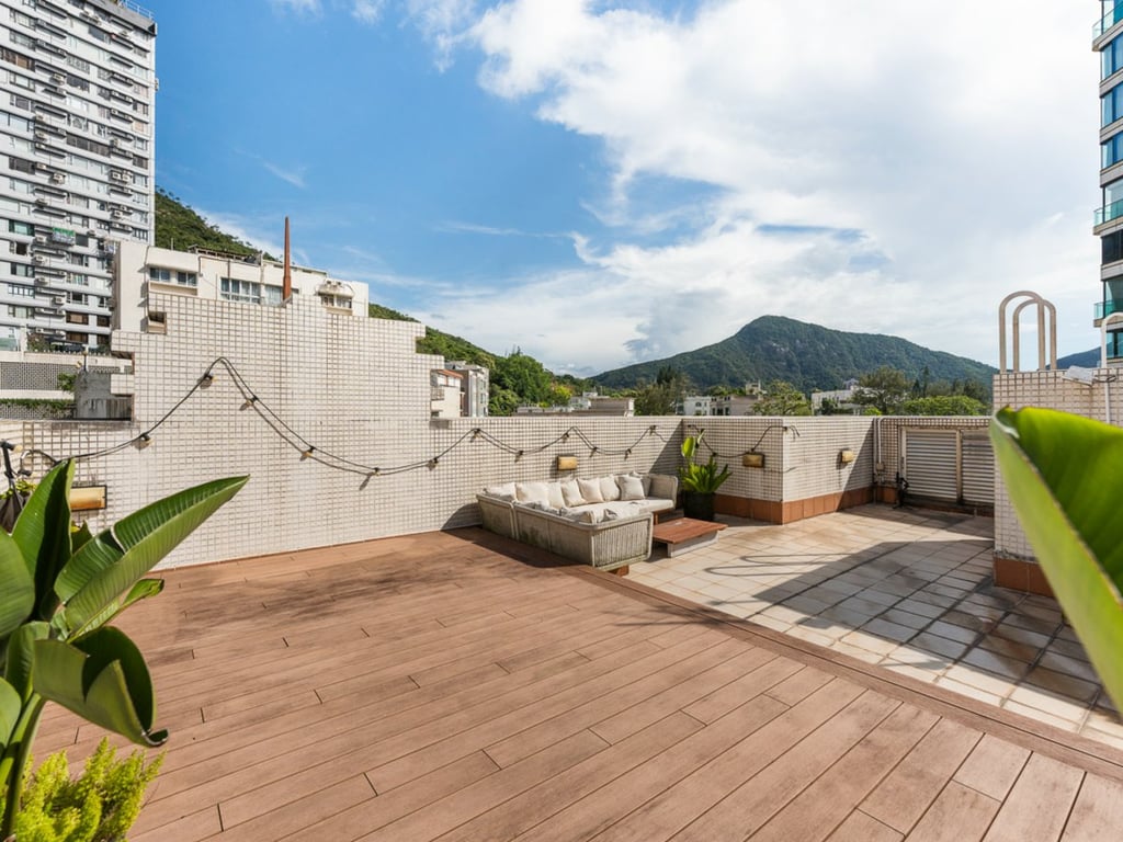 https://img.propertyraptor.com/cdn-cgi/imagedelivery/KD5bF_AFL0JDTbKLWF7z9g/ap8/ap8_001/hornet/prp/img/ab5bde5073ff8e02d207bc7d6c01fd45-wtm.jpg/public