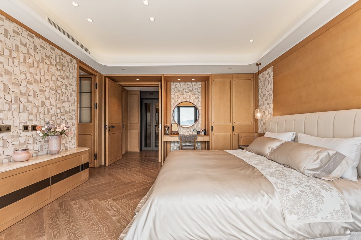 https://img.propertyraptor.com/cdn-cgi/imagedelivery/KD5bF_AFL0JDTbKLWF7z9g/ap8/ap8_001/hornet/prp/img/ab8c0e052a8b247995f44968644c48b8-wtm.jpg/public